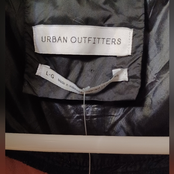 NWT Urban Outfitters Wind Breaker Color Block Large - Picture 3 of 14